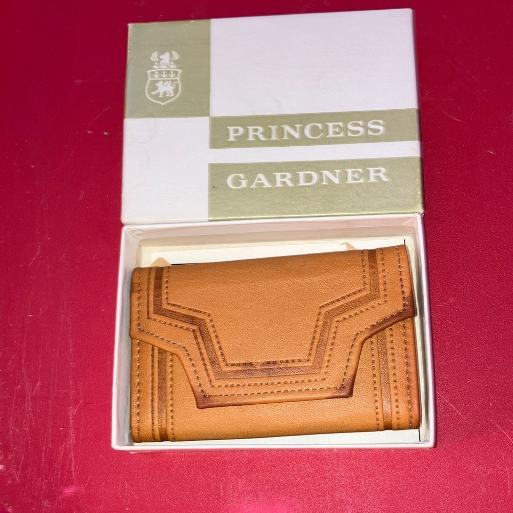 Princess Gardner Key Guard Leather  Wallet Vintage NEW IN BOX